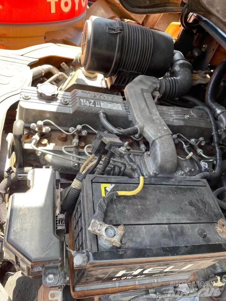 Toyota 5 ton Stivuitor diesel