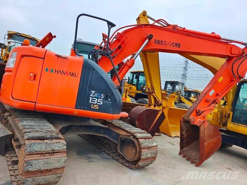 Hitachi ZX 135 US Excavatoare pe șenile
