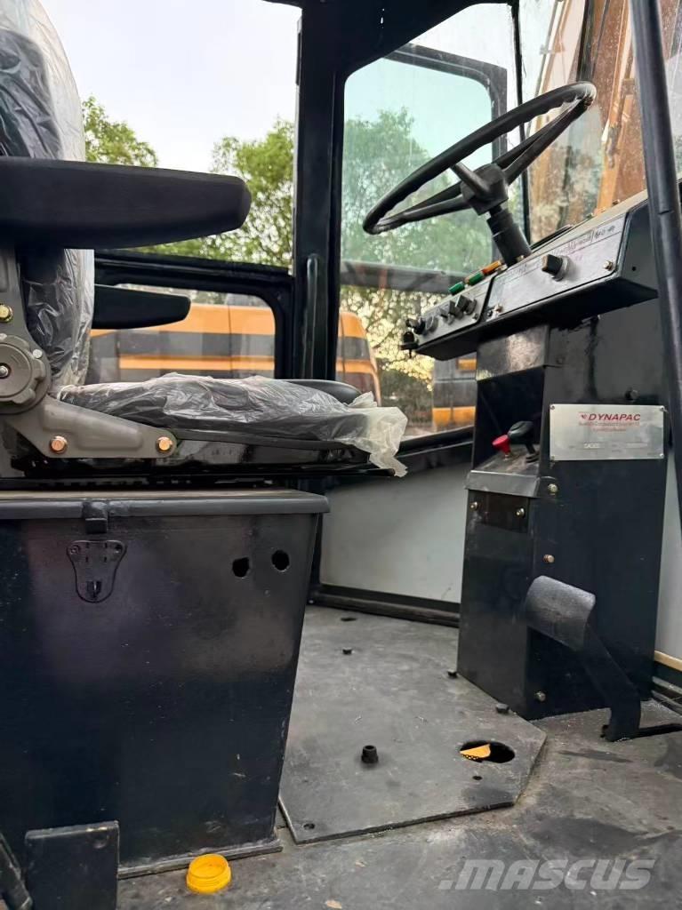 Dynapac CA 30 D Compactoare monocilindrice