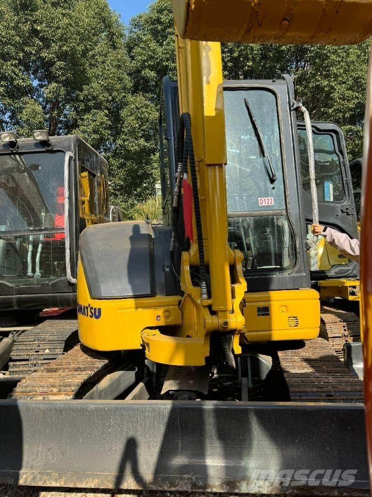 Komatsu PC 40 Excavatoare pe șenile
