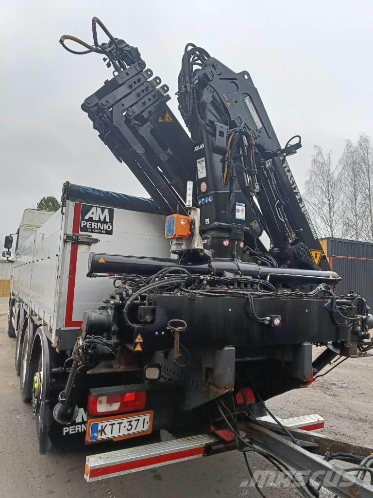 DAF XF 530 FAW Camioane cu macara