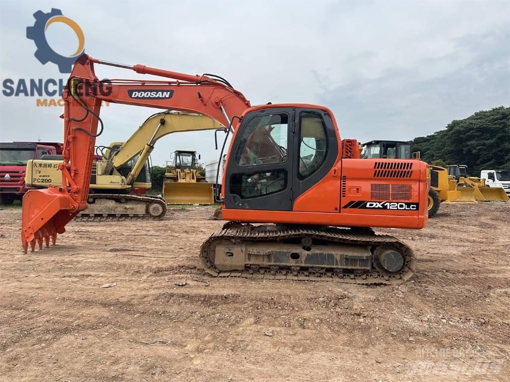 Doosan DX 120 Excavatoare 7t - 12t