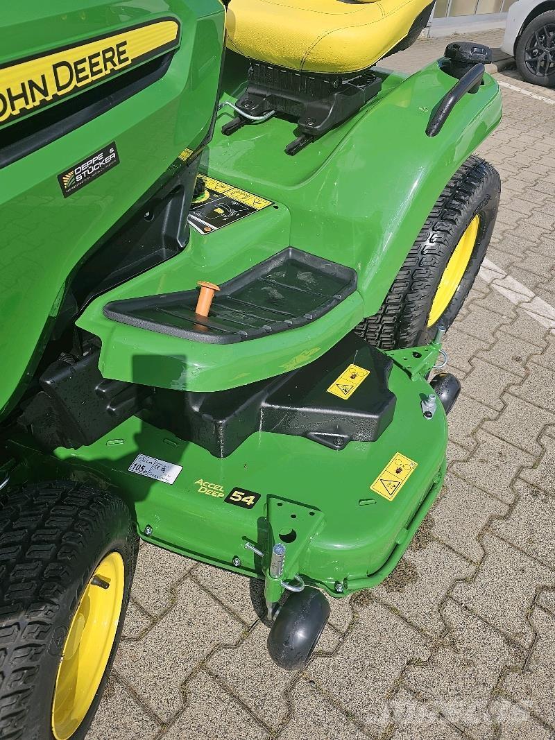 John Deere X590 Cositoare de iarba