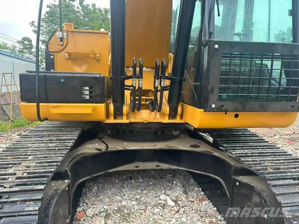 CAT 320D2L Excavatoare pe șenile

