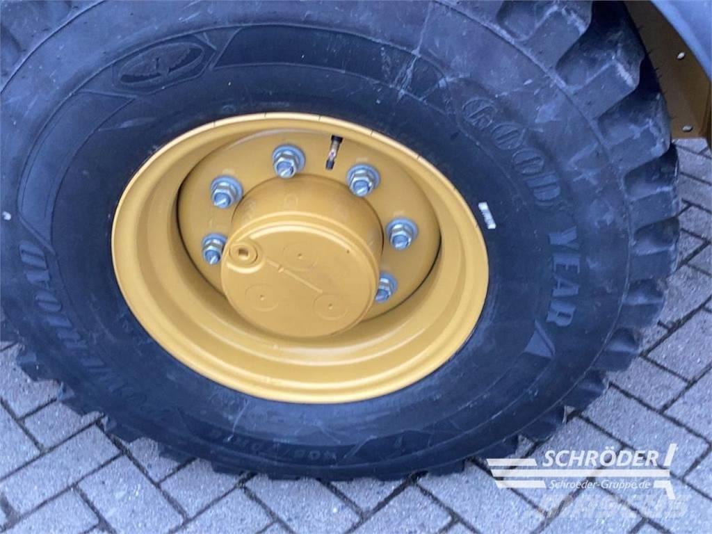 CAT 906 Incarcator pe pneuri