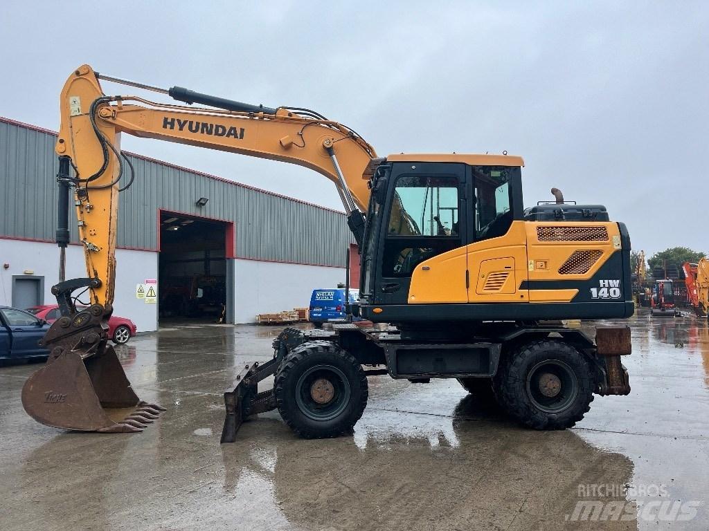 Hyundai HW140 Excavatoare cu roti