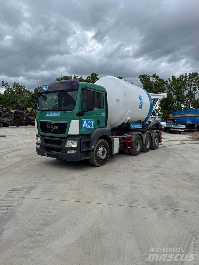 MAN TGS 32 - 440 Camion cu incarcator
