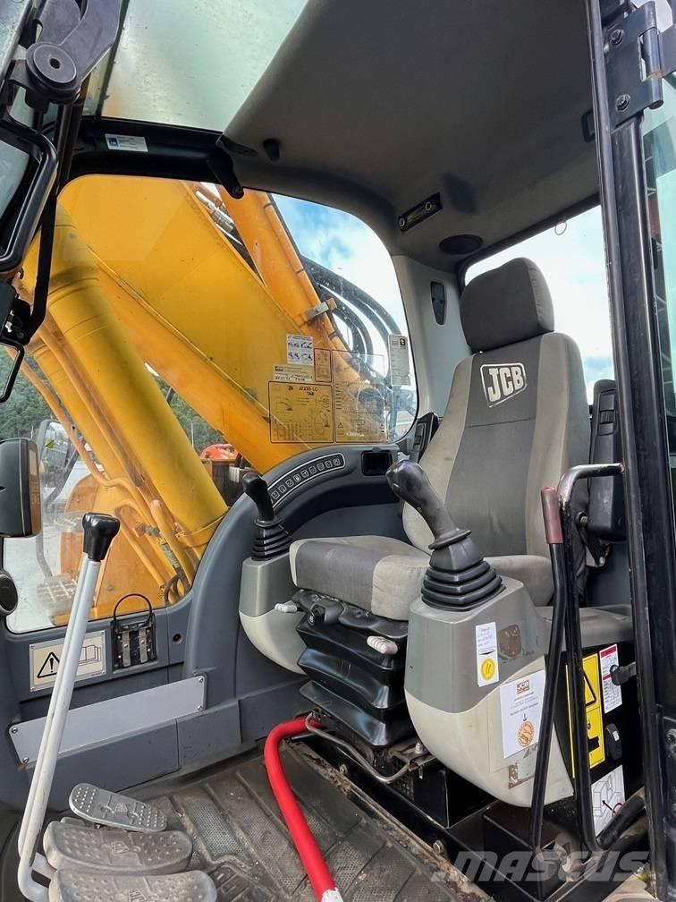 JCB JZ 235 LC Excavatoare pe șenile
