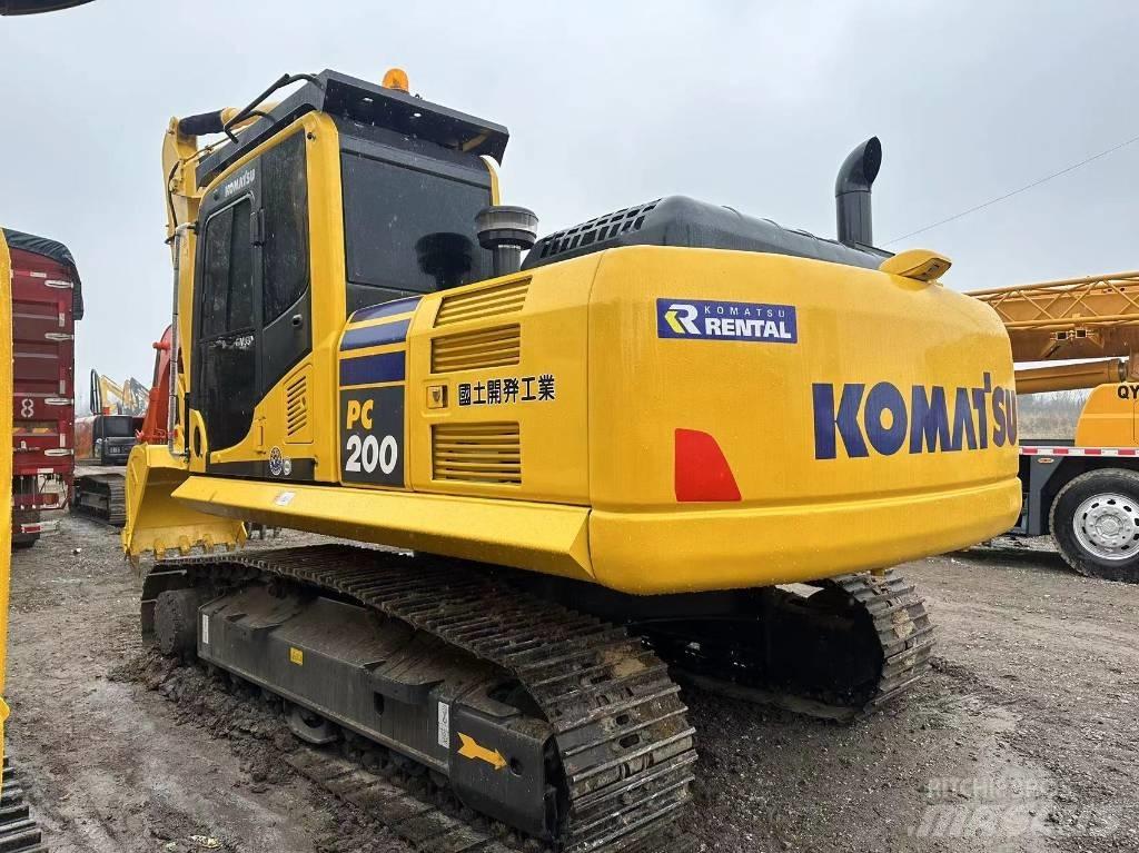 Komatsu PC 200-8 Excavatoare 7t - 12t