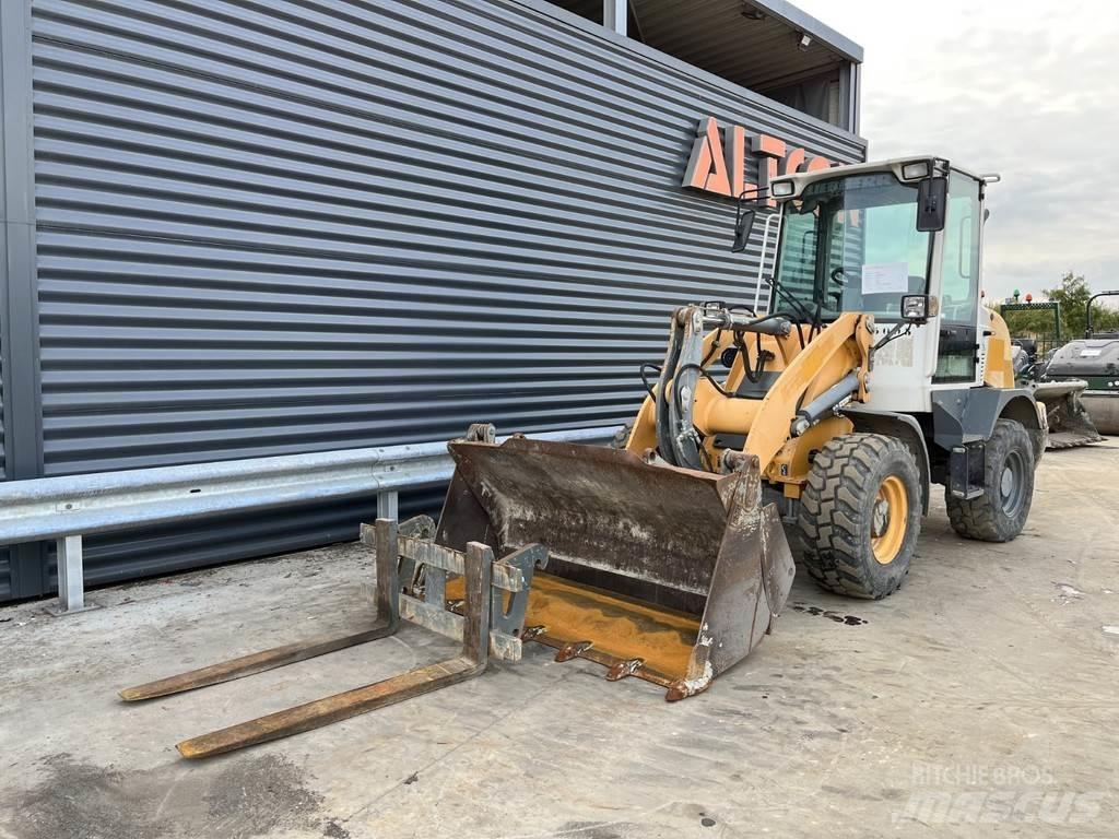 Liebherr L 506 Incarcator pe pneuri