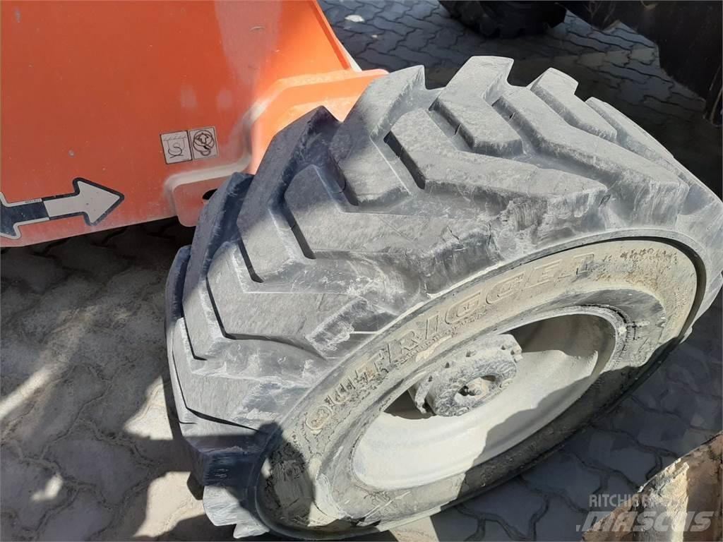 JLG 460SJ Nacele cu brat telescopic