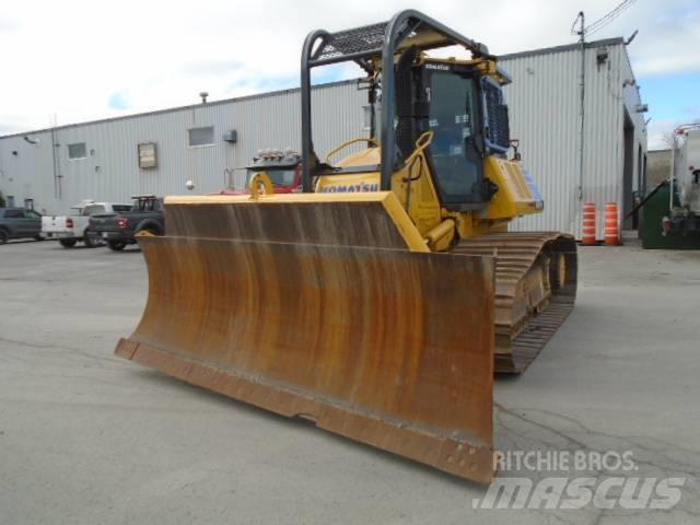 Komatsu D61PX-24 Buldozere pe senile