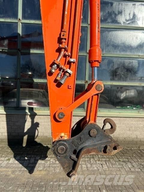 Hitachi ZX 160 W Excavatoare cu roti