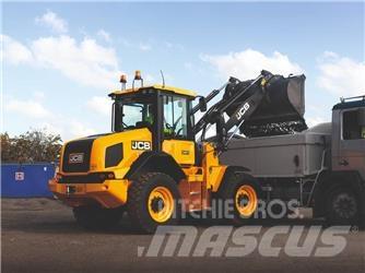 JCB 411 Incarcator pe pneuri
