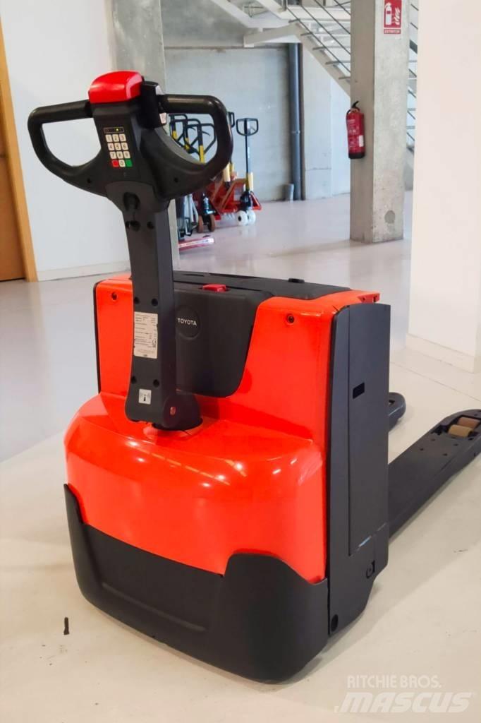 BT LWE 180 Transpaleta manuala
