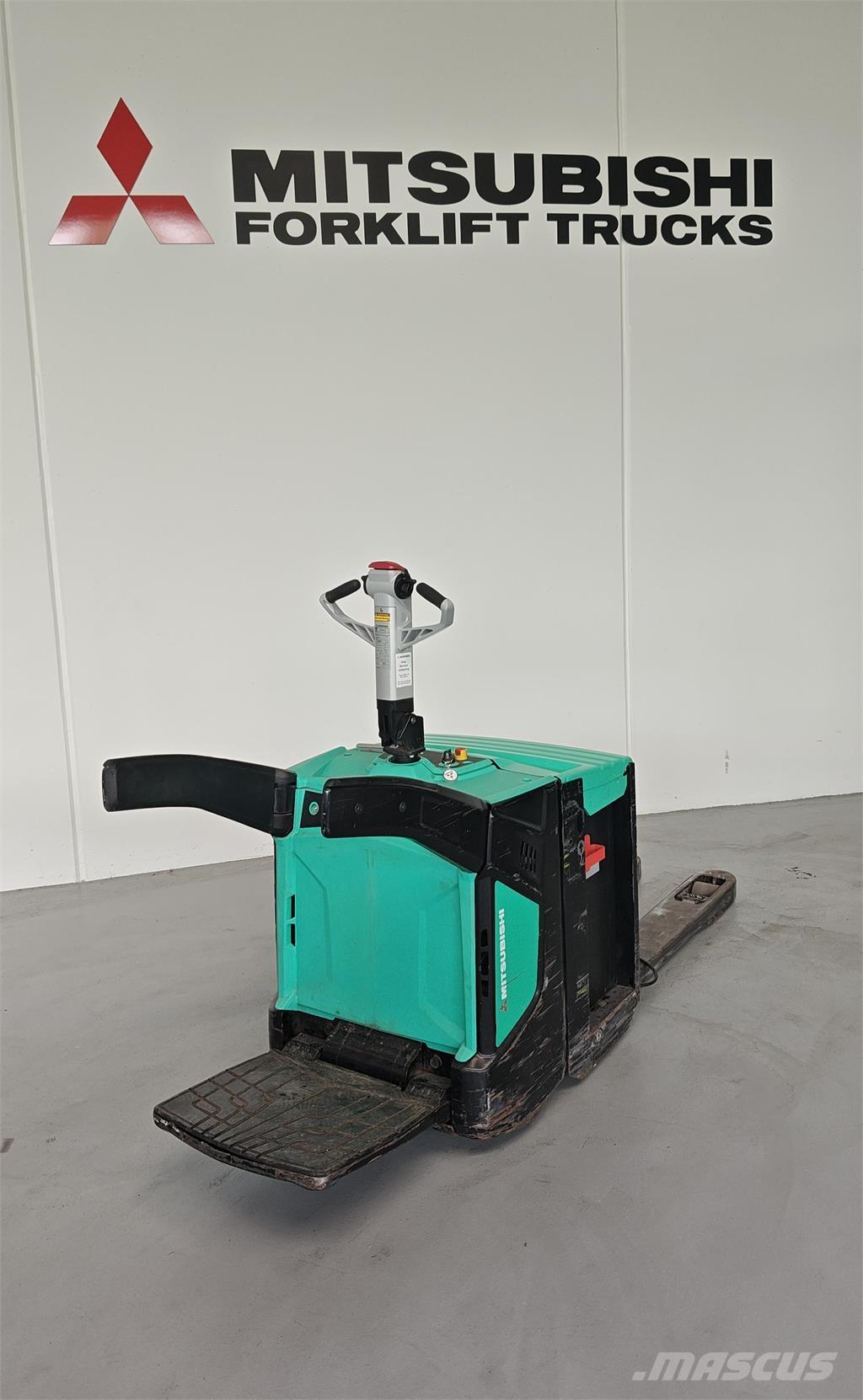 Mitsubishi PBV20N2 Camioane cu platforma