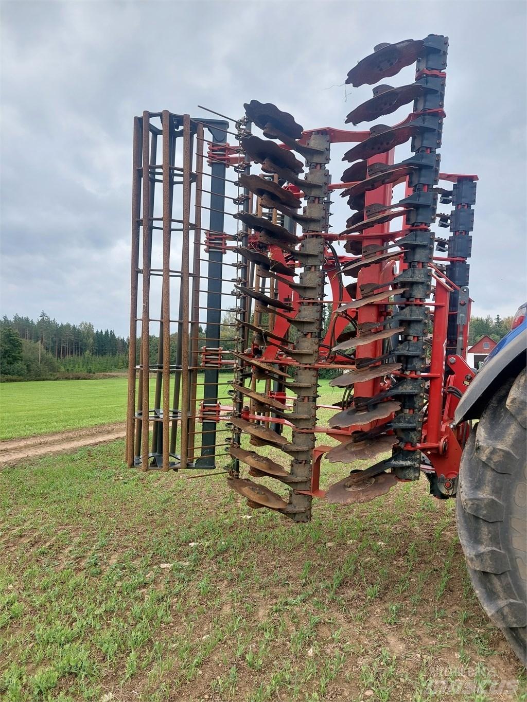 Metal-Fach U710 Grapa si pluguri rotative