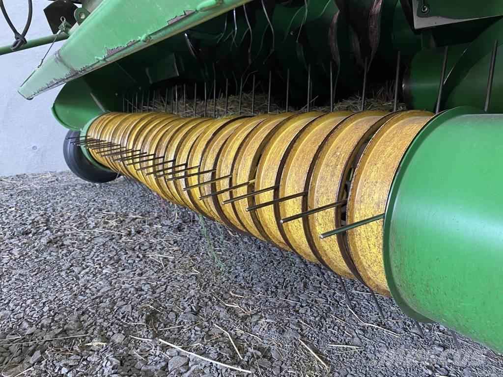 John Deere 568 Masina de balotat cilindric