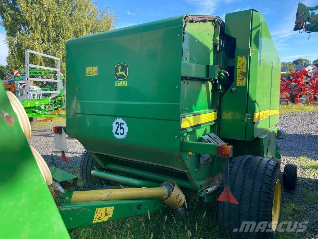 John Deere 568 Masina de balotat cilindric