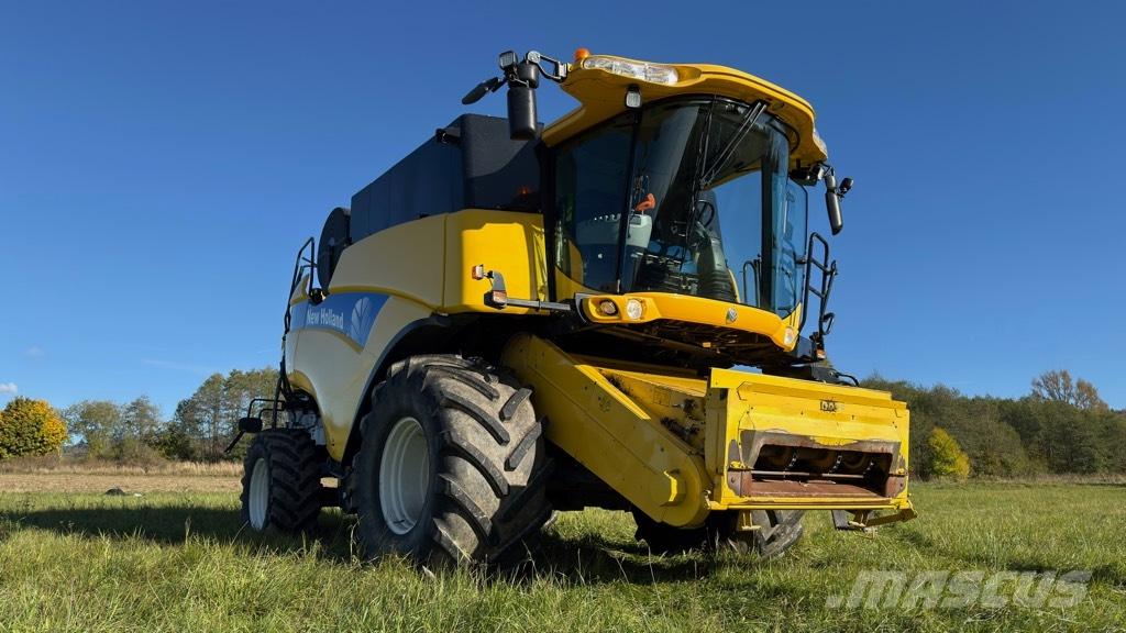 New Holland CX 8080 Combine de secerat