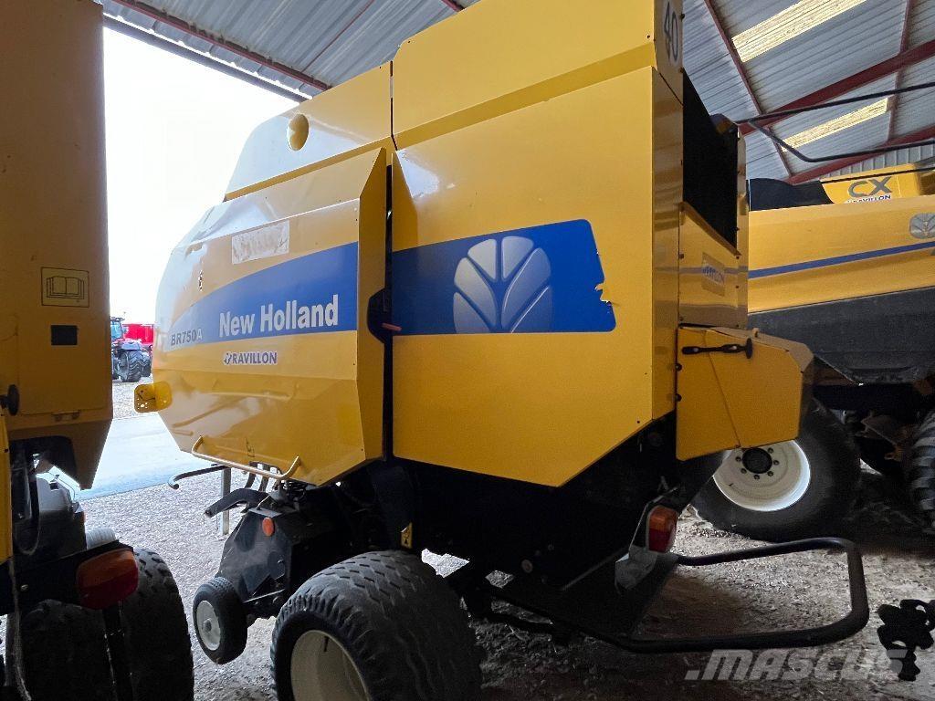 New Holland BR750A Masina de balotat cilindric