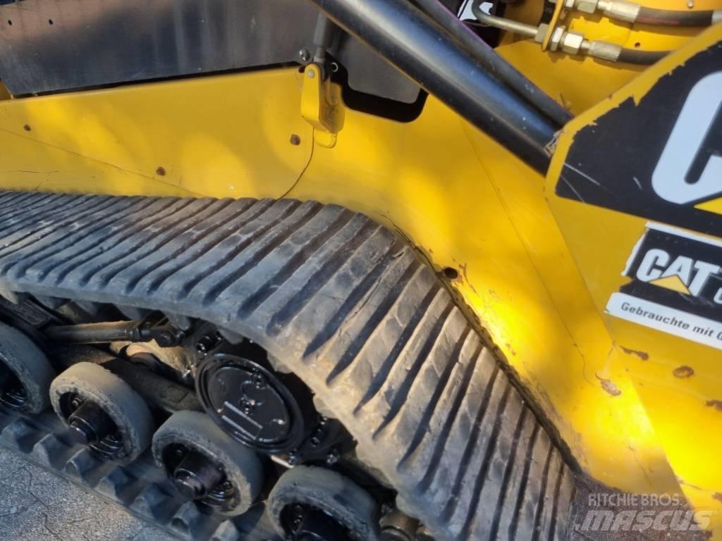CAT 257 D Mini incarcator