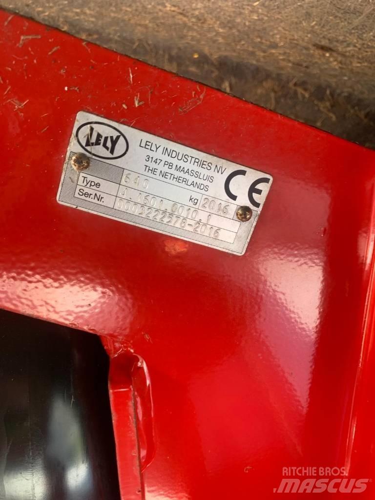 Lely splendimo 300 Cositoare de iarba