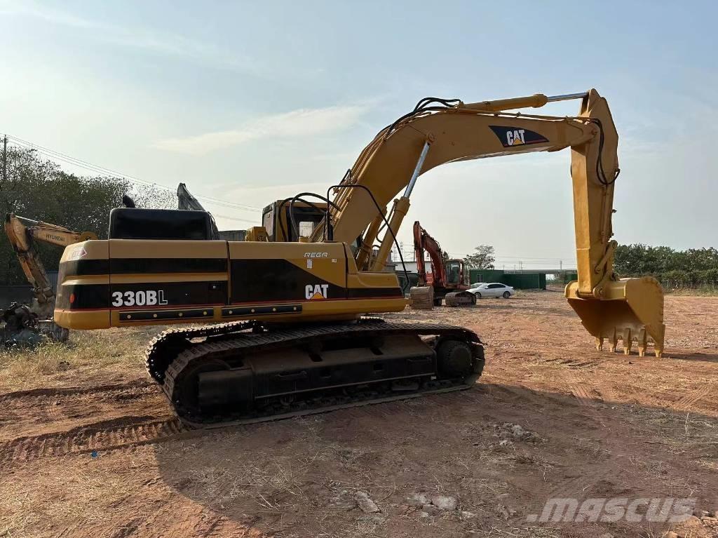 CAT 330 B Excavatoare pe șenile
