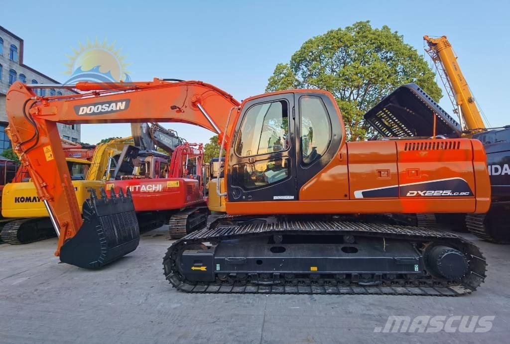 Doosan DX 225 LC Excavatoare pe șenile
