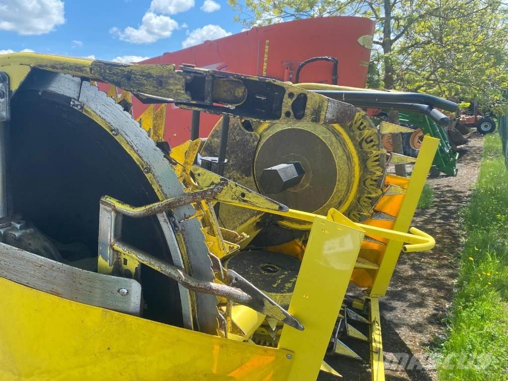 John Deere 8200 Culegatoare de nutret
