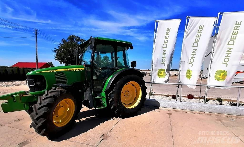 John Deere 5720 Tractoare