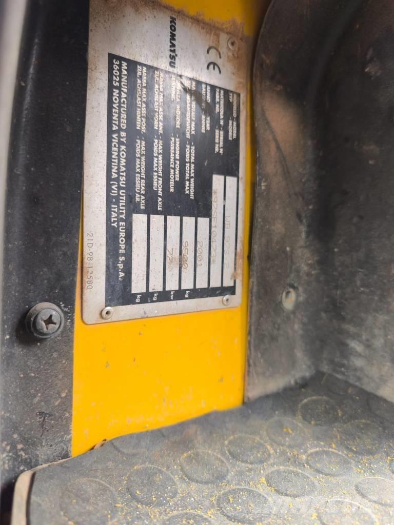 Komatsu WB 97 S-2 Buldoexcavatoare