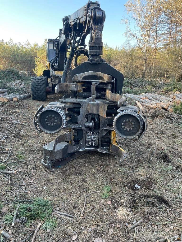 Ponsse Ergo 8W Combine forestiere