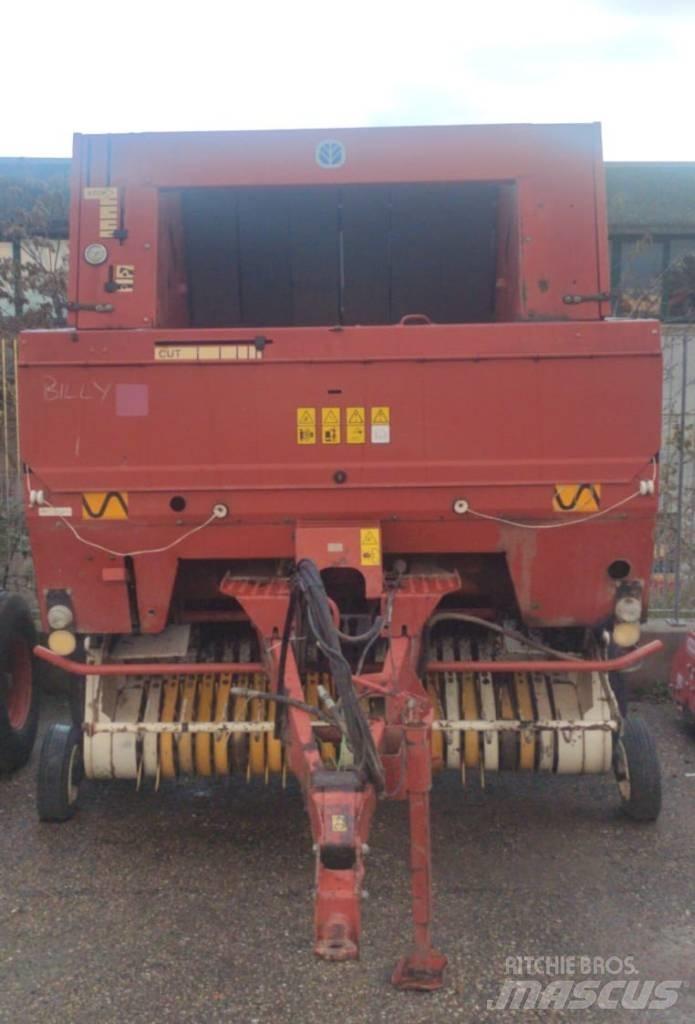 New Holland 5950 Masina de balotat cilindric
