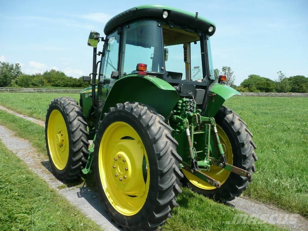 John Deere 5515 Tractoare