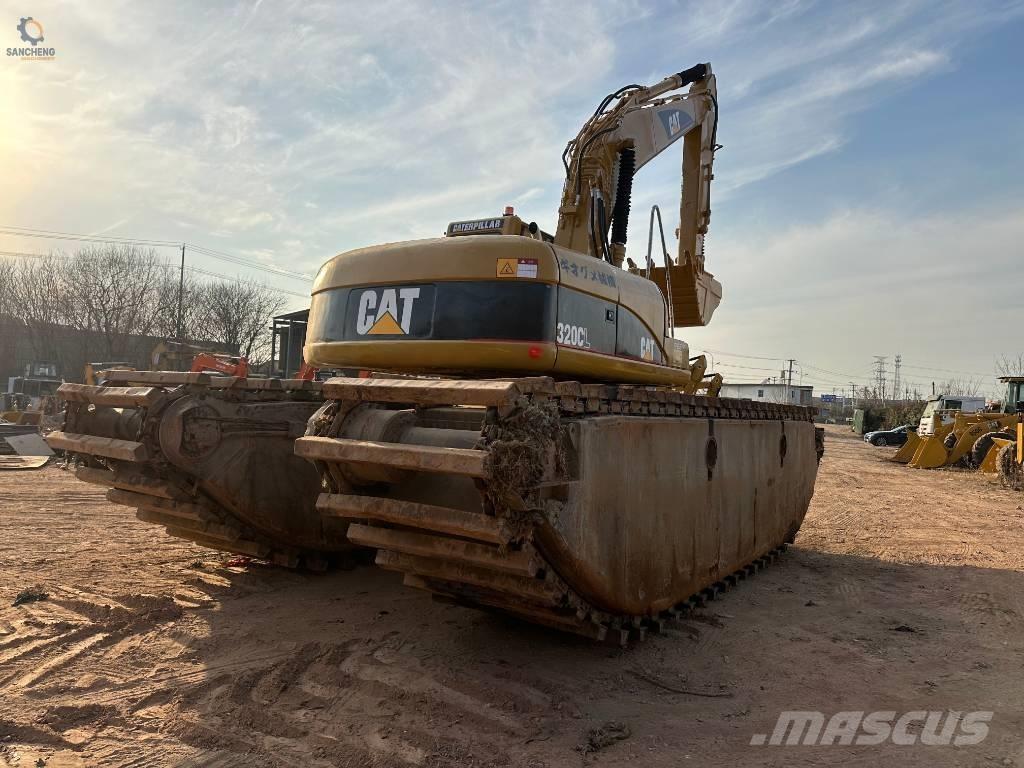 CAT 320CL Excavator amfibiu
