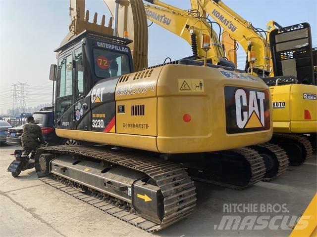 CAT 323 D L Excavatoare pe șenile
