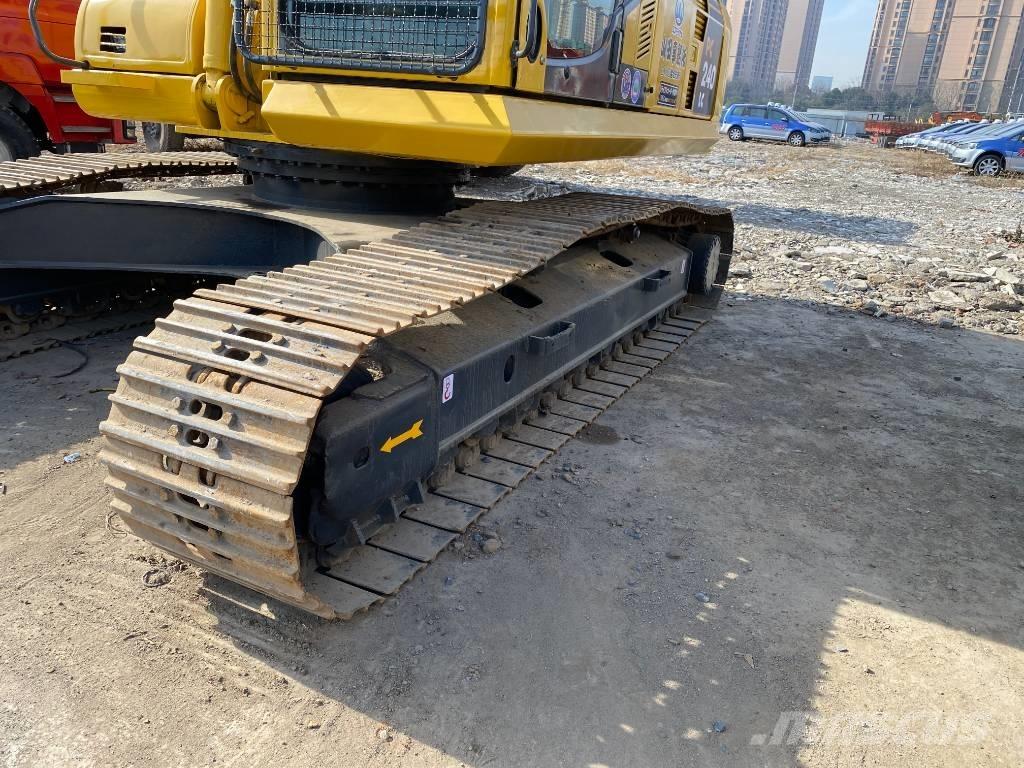 Komatsu PC240-7 Excavatoare pe șenile
