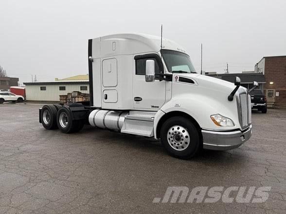 Kenworth T680 Autotractoare