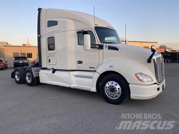 Kenworth T680 Autotractoare