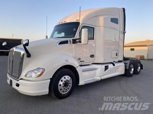 Kenworth T680 Autotractoare