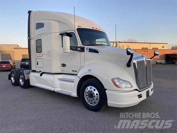 Kenworth T680 Autotractoare