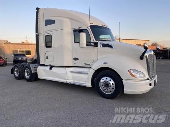 Kenworth T680 Autotractoare
