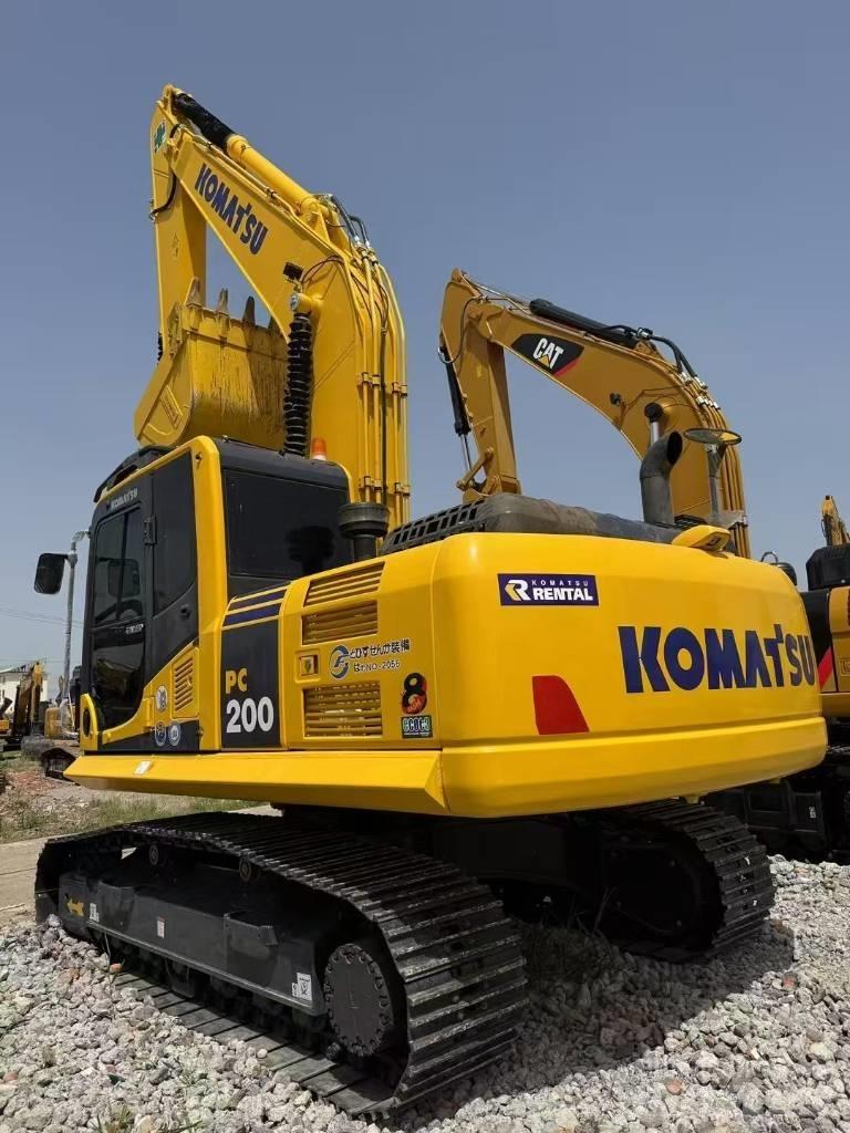 Komatsu 200-8 Excavatoare pe șenile
