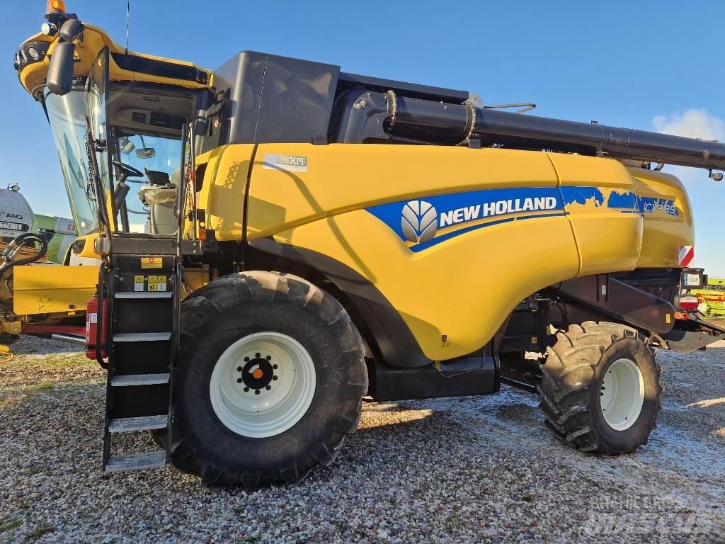 New Holland CX 8.85 Combine de secerat
