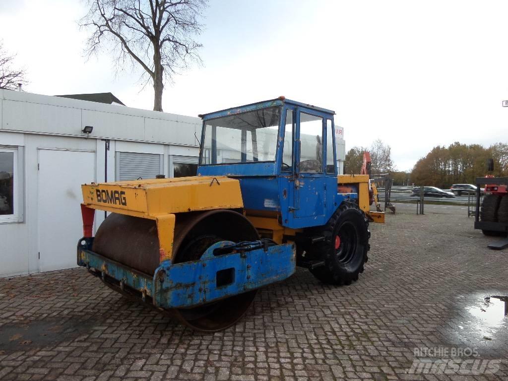 Bomag 10 ton Cilindri compactori micsti