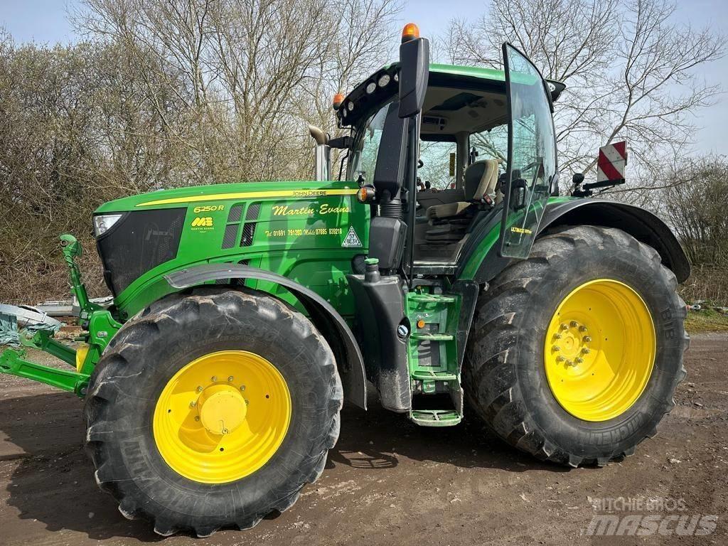 John Deere 6250 R Tractoare