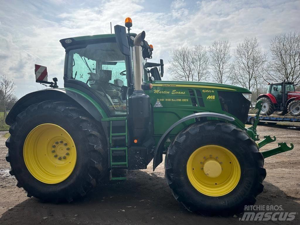 John Deere 6250 R Tractoare