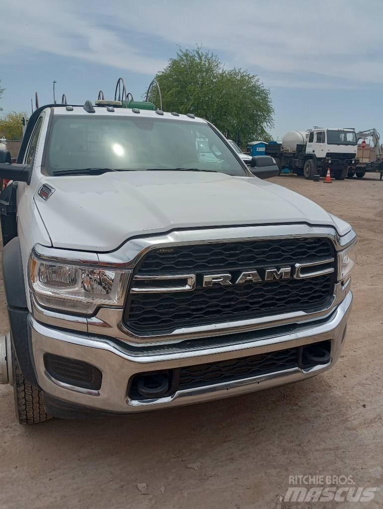 RAM 5500 Camioane platforma/prelata