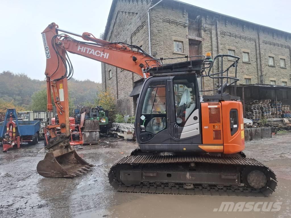 Hitachi ZX 135 US-6 Excavatoare pe șenile

